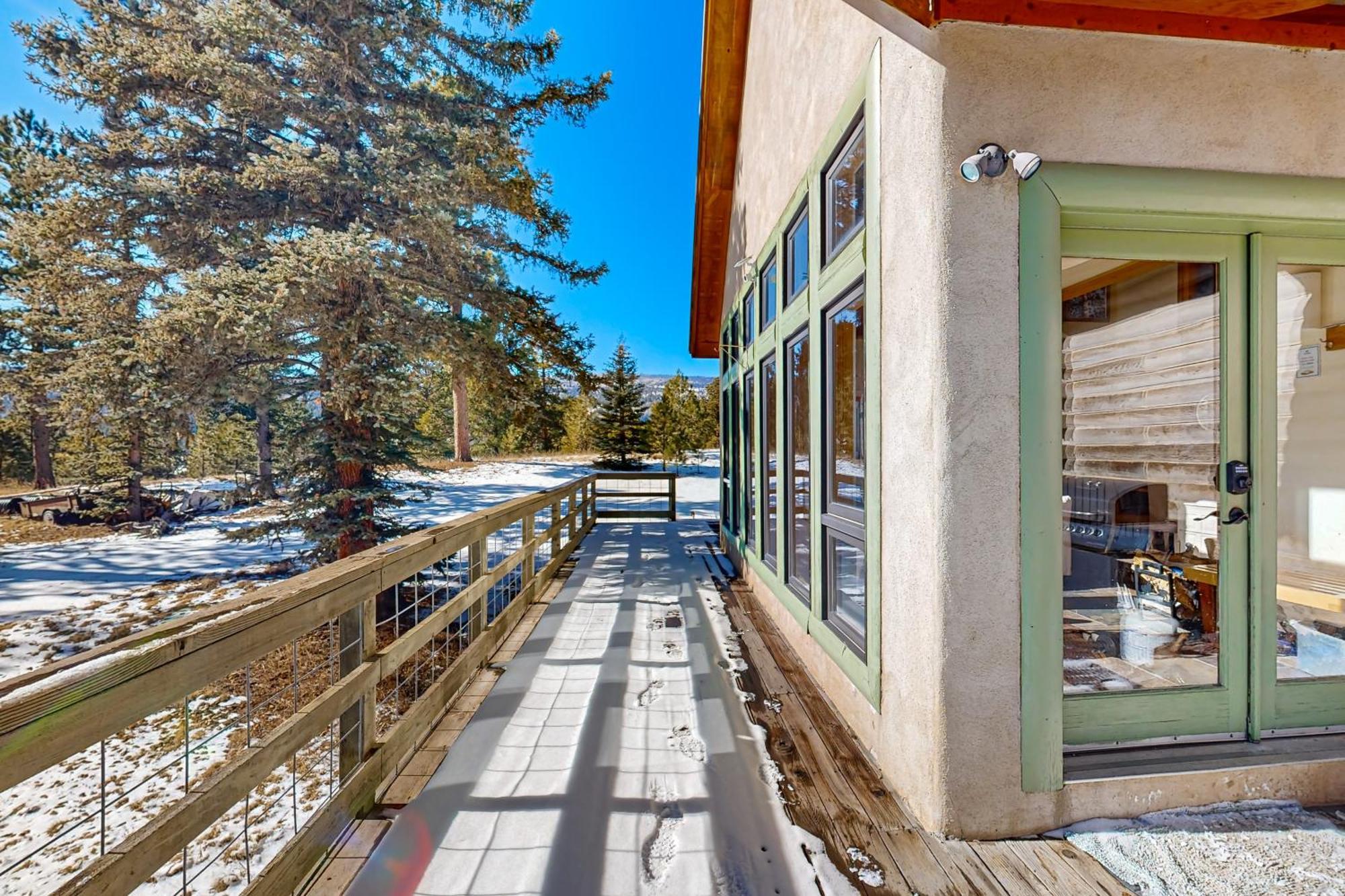 Sunny Mountain Delight Villa Ейнджъл Файър Екстериор снимка