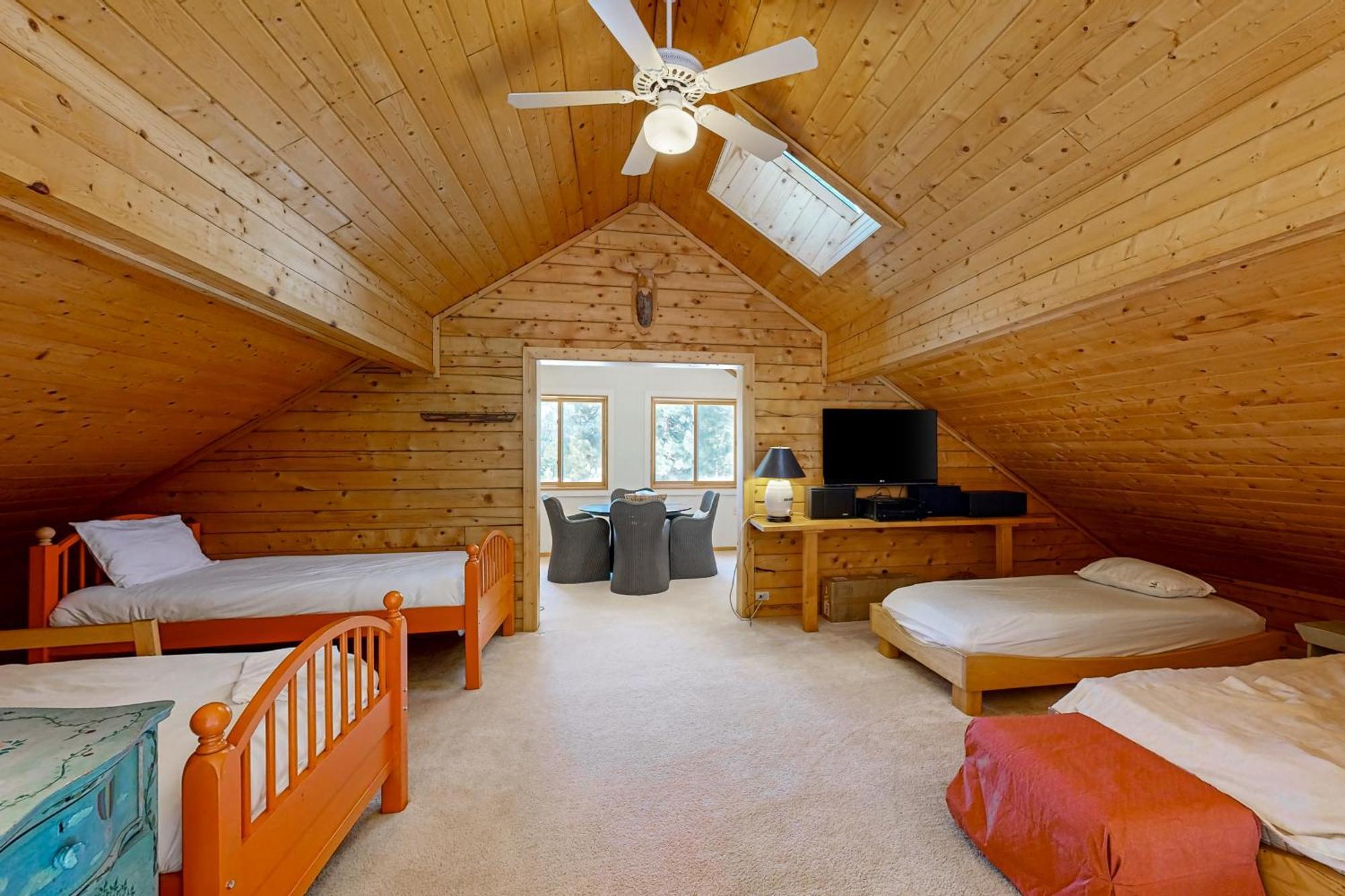 Sunny Mountain Delight Villa Ейнджъл Файър Екстериор снимка