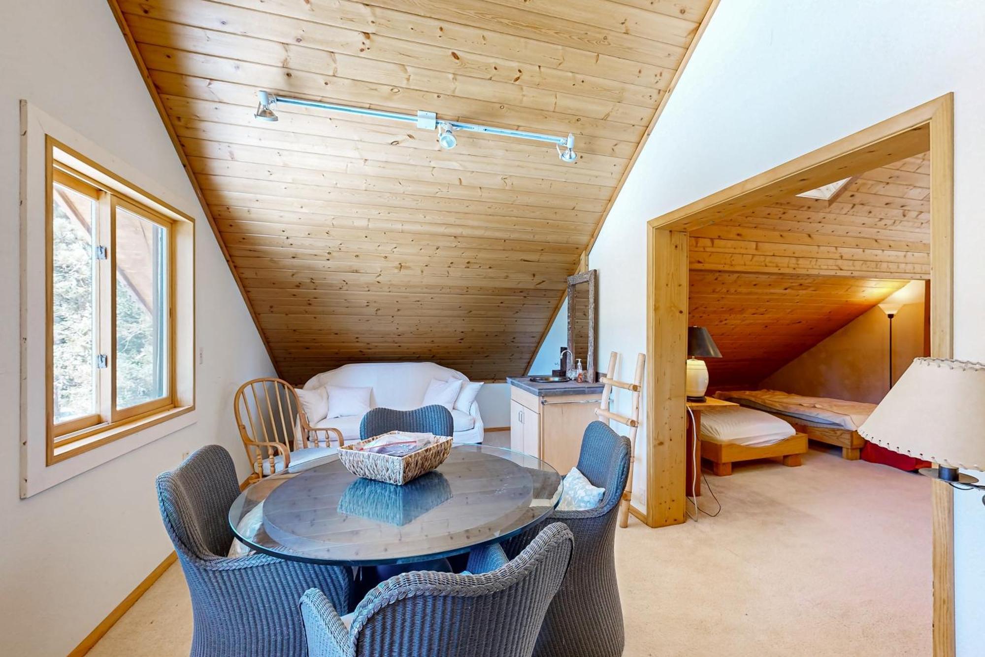 Sunny Mountain Delight Villa Ейнджъл Файър Екстериор снимка